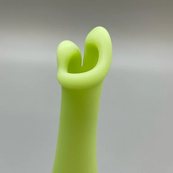 Fenton Water Lily Swung Footed Bud Vase Uranium Custard Satin Glass - Picture 8 of 13